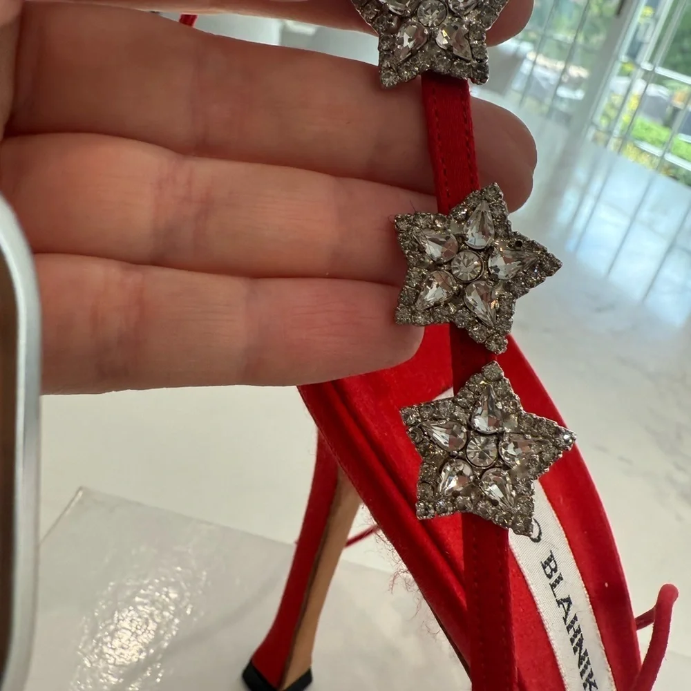 MANOLO BLAHNIKS NEW Kioto red satin pointy toe lace up stars size 39 RARE!!